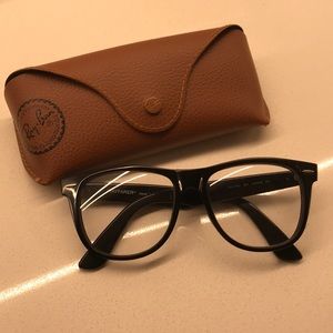 Ray-Ban Wayfarer Classics