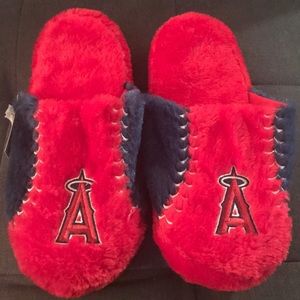 NWT Angels baseball size Large slippers