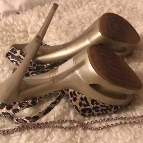 Pump - Picture 2 of 5