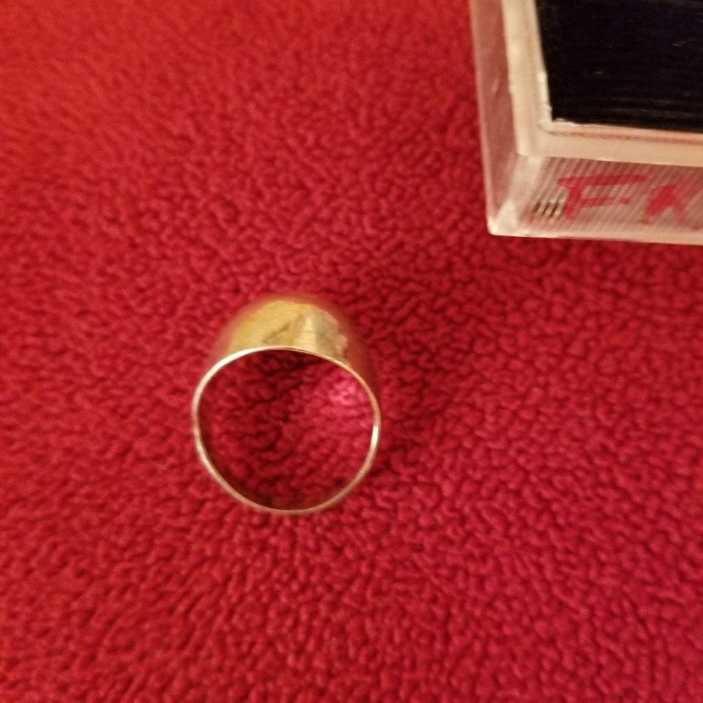 RING - Picture 2 of 3