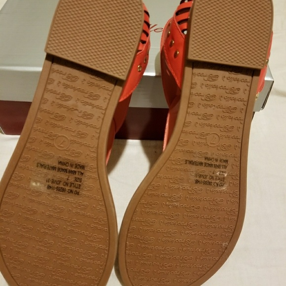 Breckelle Grapefruit Color Sandals - Picture 3 of 5
