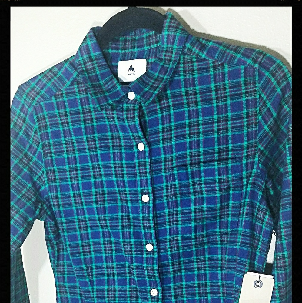 NWT. BURTON flannel shirt........size S - Picture 3 of 3