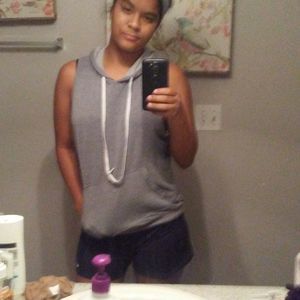 Meet your Posher, Olivia