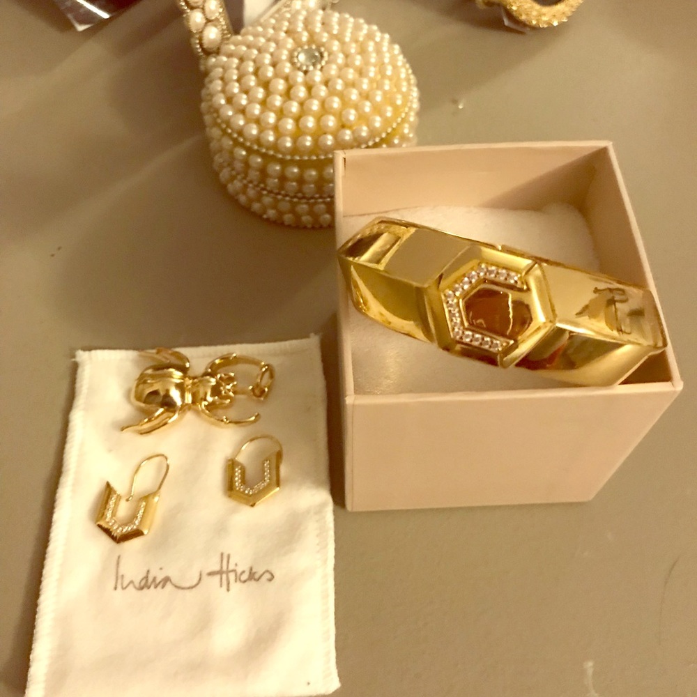 India Hicks Casino Earrings and Bracelet Duo