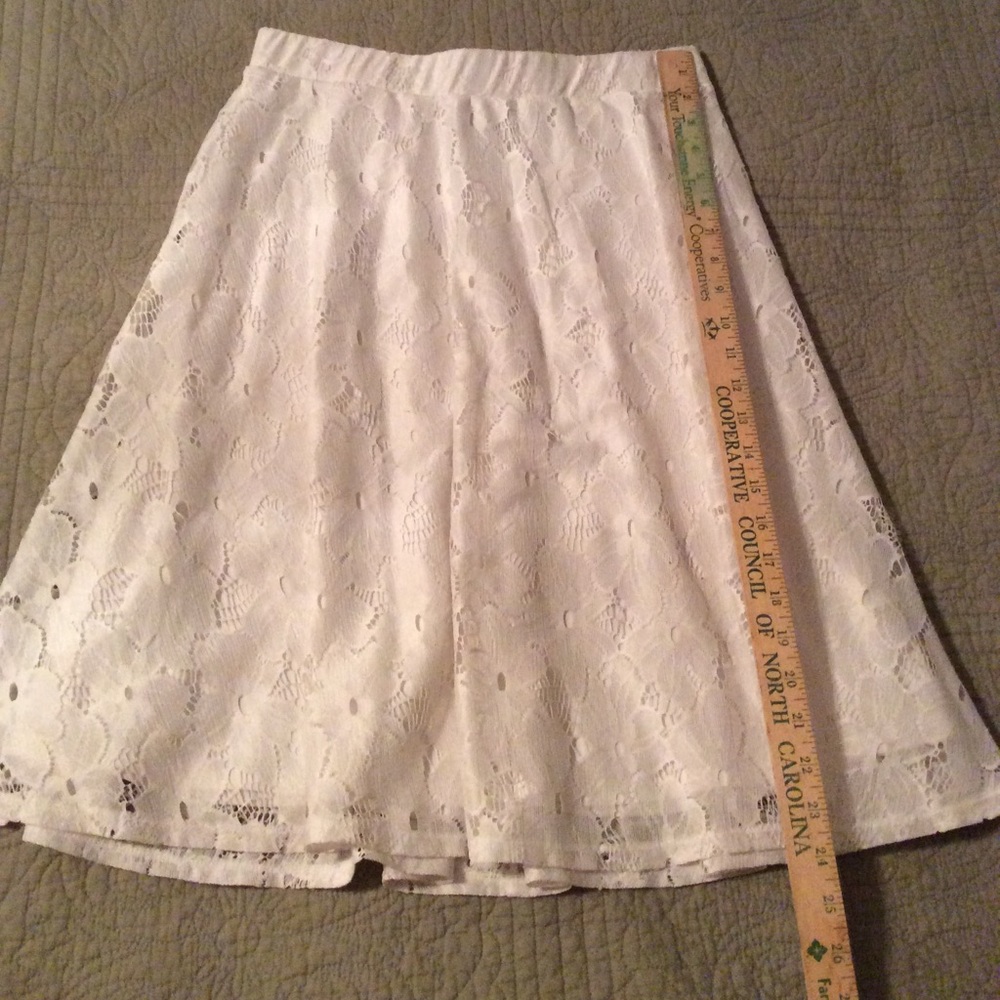 White lace lined circle skirt
