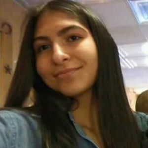 Meet your Posher, Valeria