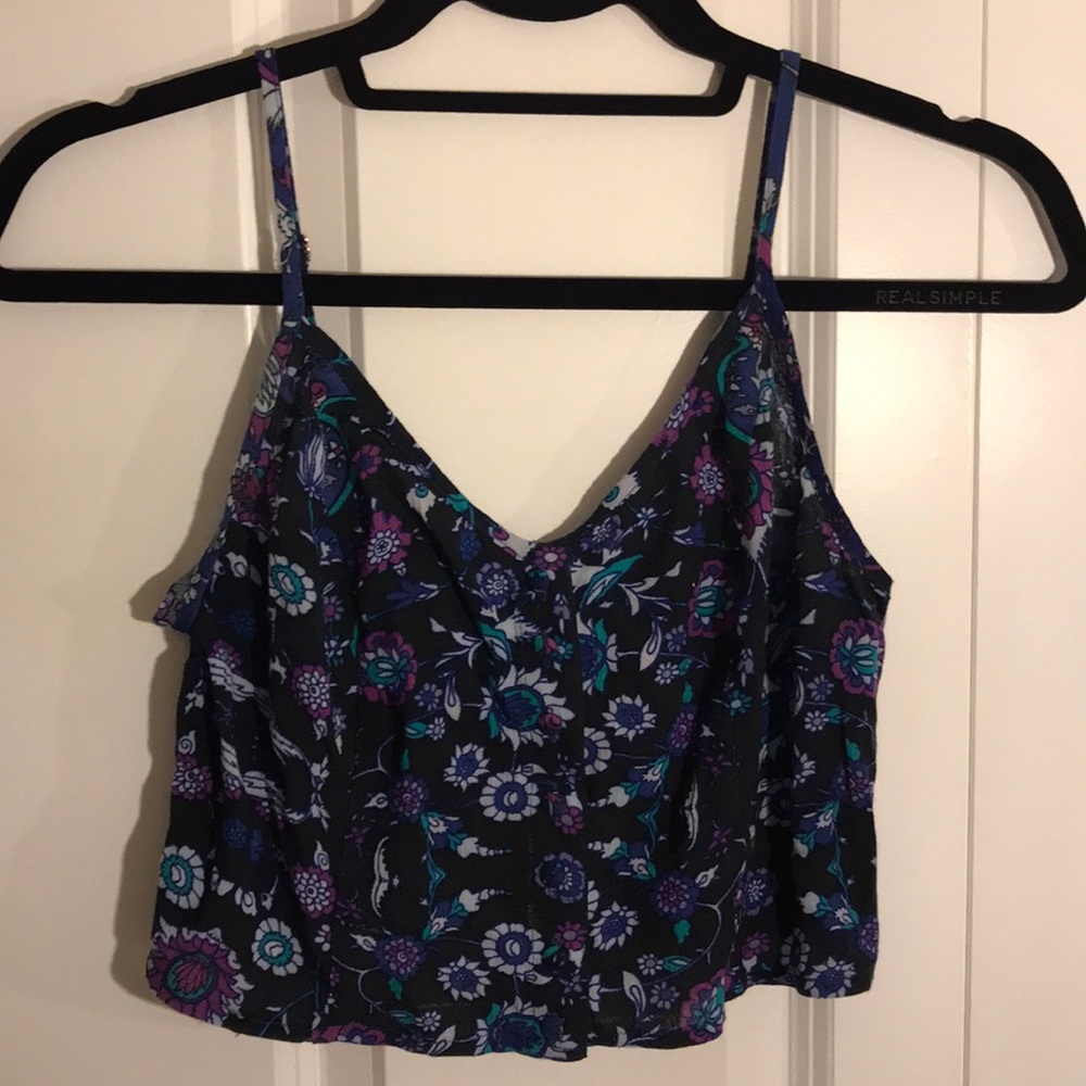 Kendall and Kylie cropped top