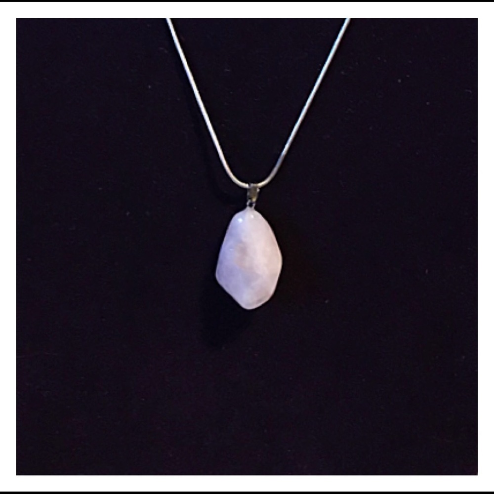 🌹 Rose Quartz Necklace Price Firm unless Bundled