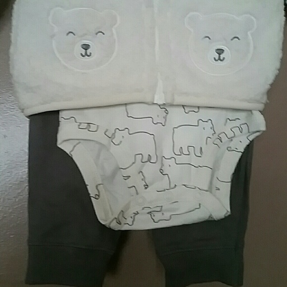 ❄Carter's Three Piece Polar Bear Set❄ - Picture 4 of 8