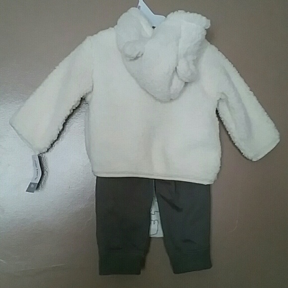 ❄Carter's Three Piece Polar Bear Set❄ - Picture 6 of 8