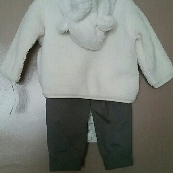 ❄Carter's Three Piece Polar Bear Set❄ - Picture 8 of 8