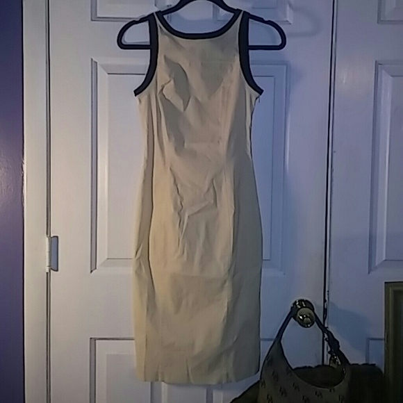🎀$$ DROP$$✨GORGEOUS SLEEVELESS DRESS - Picture 1 of 2