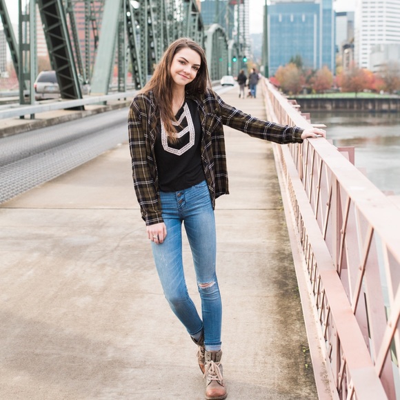 Meet your Posher, Ivy - Picture 2 of 4