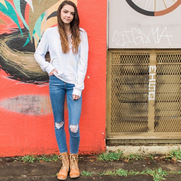 Meet your Posher, Ivy - Picture 4 of 4