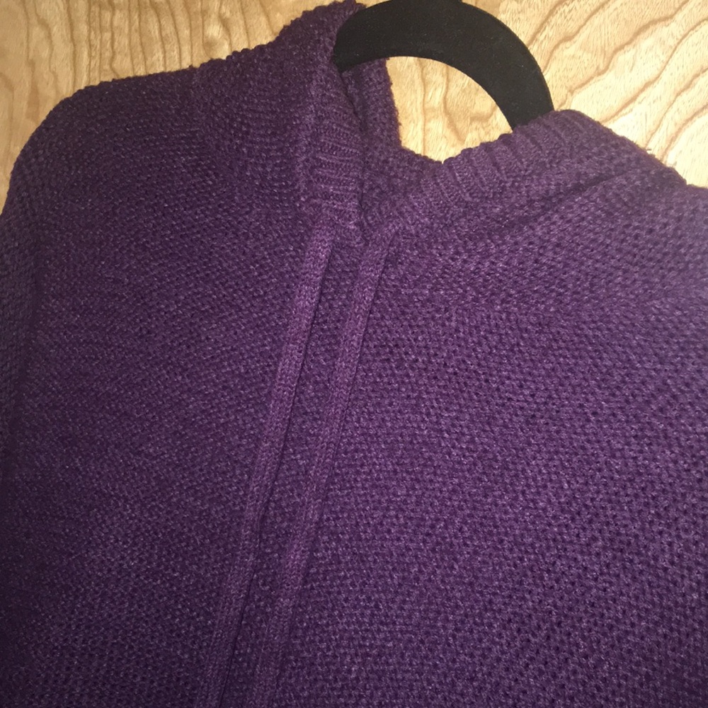 Thick dark mauve purple knitted hoodie