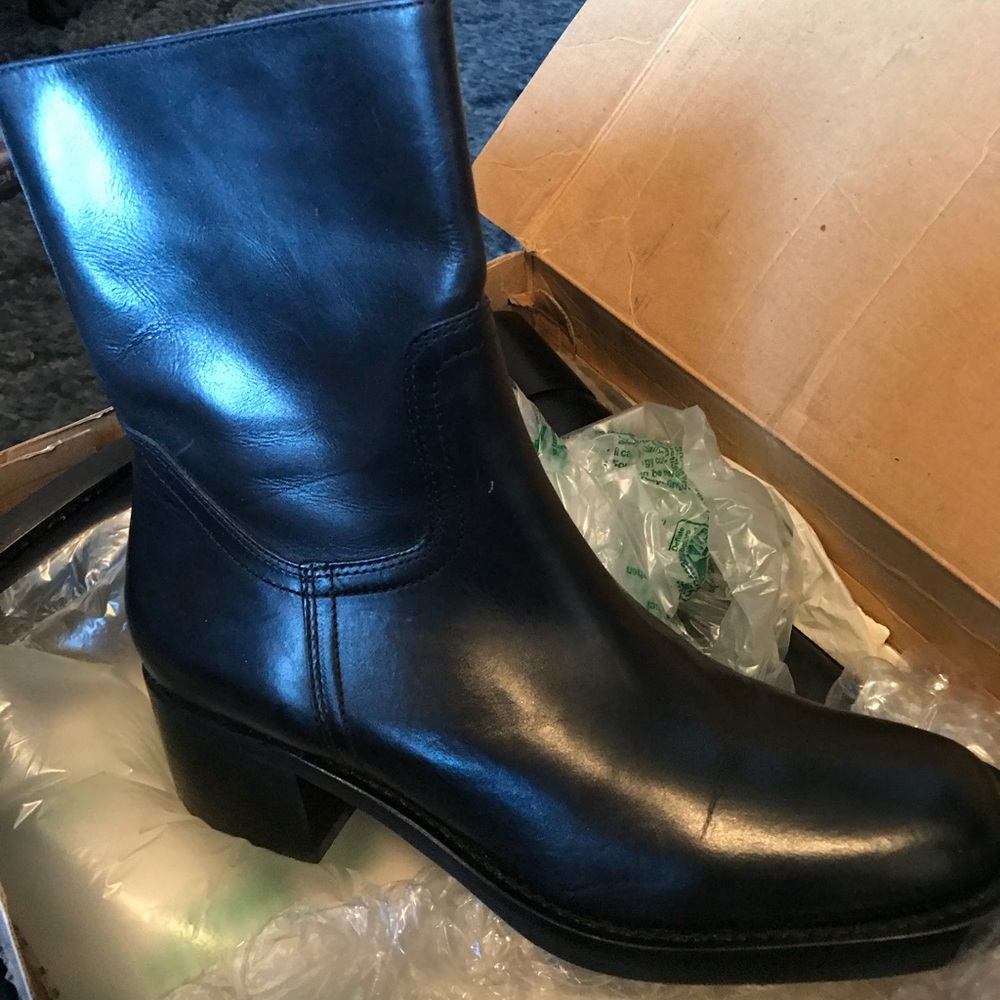 Steve Madden Boot