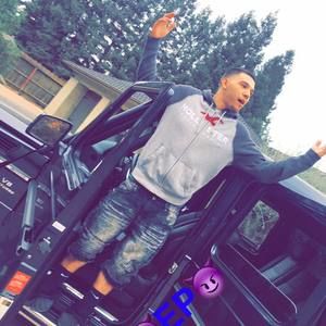 Meet your Posher, Eli