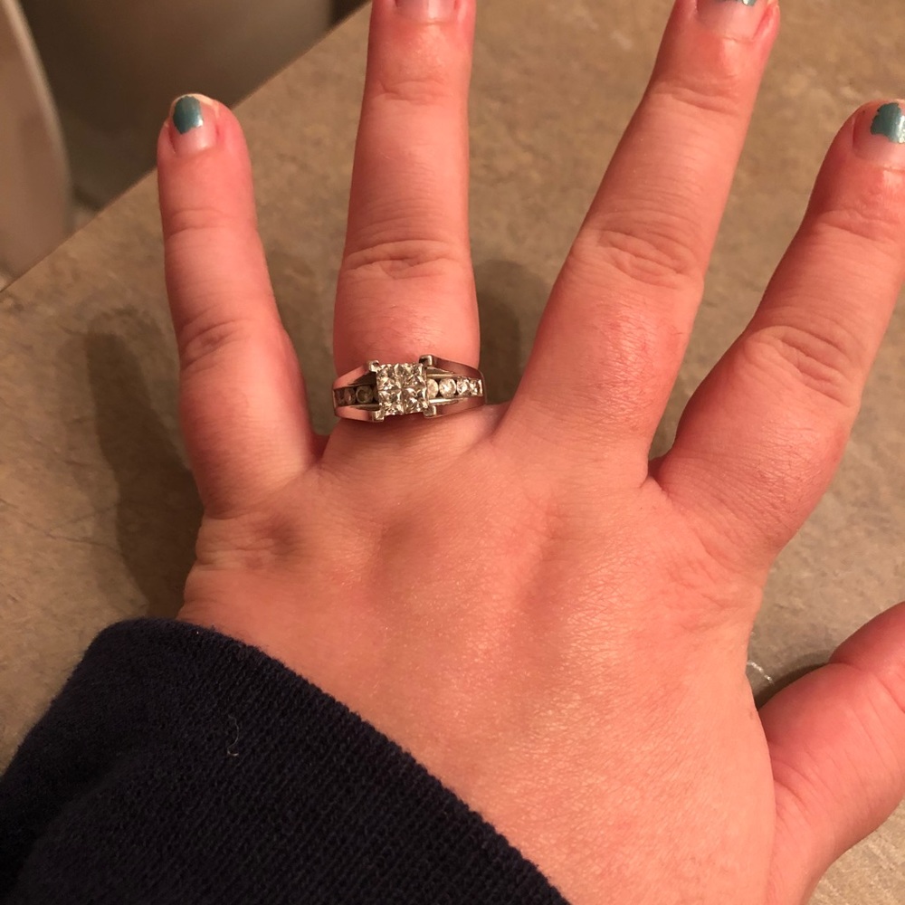 2 1/2 karat diamond, 14 karat white gold