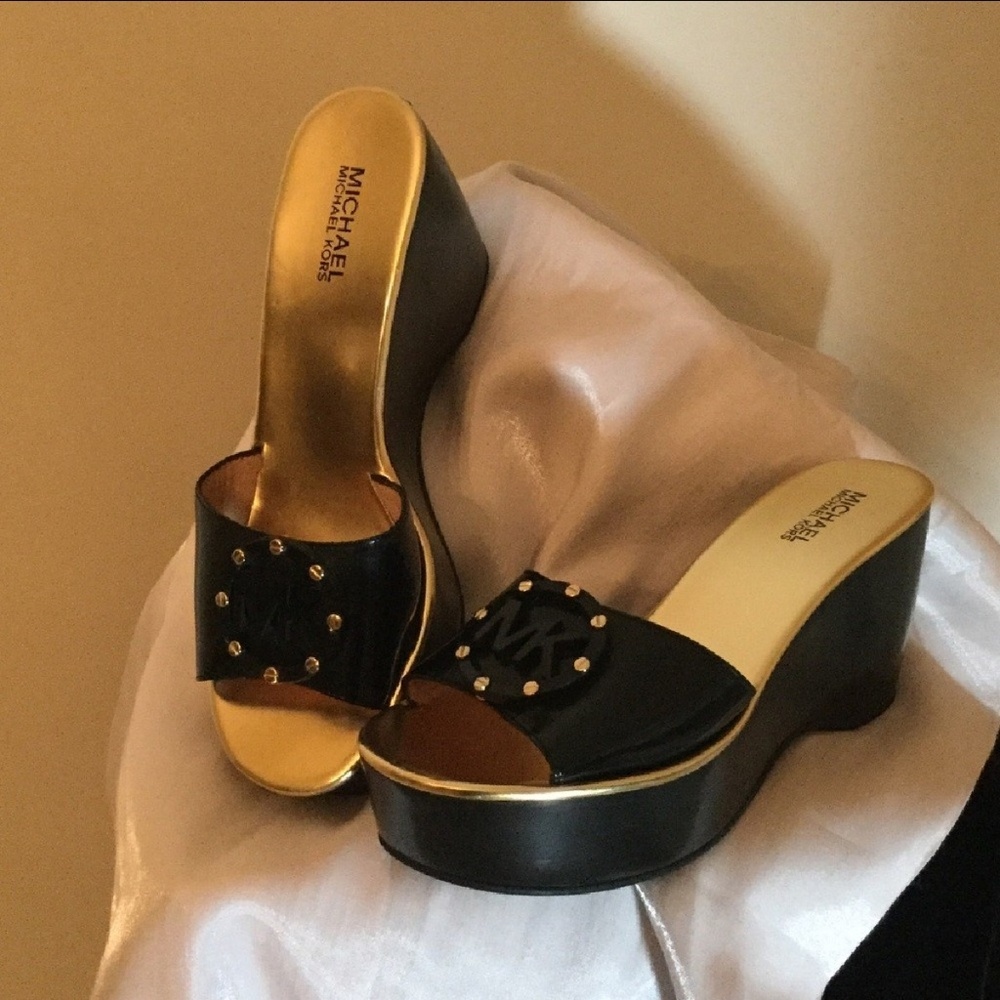 Michael Kors Black/Gold sandals