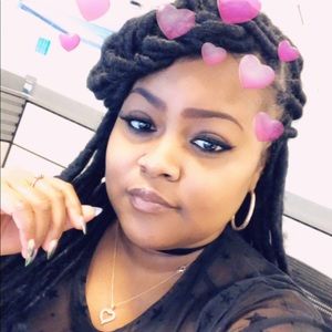 Meet your Posher, Arielle