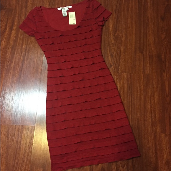 Max Studio Dresses & Skirts - Max Studio Body Con Layered Dress