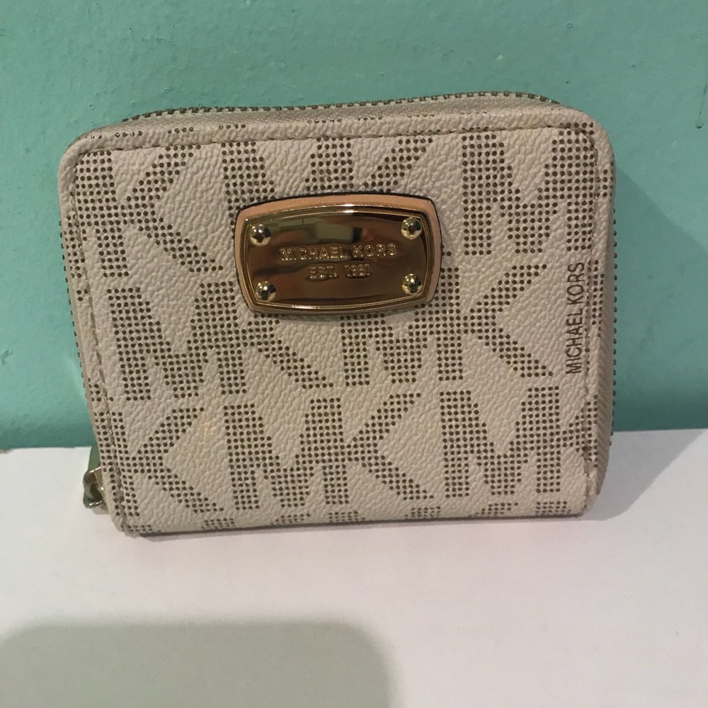 Michael kors wallet
