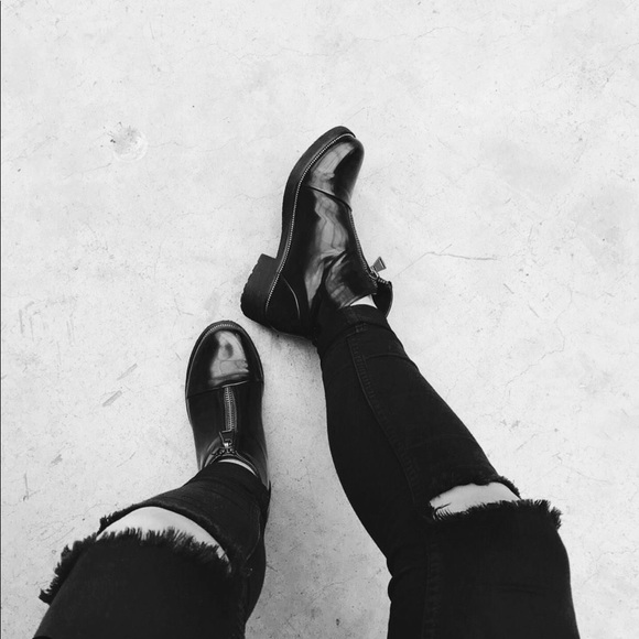 Black Patent Zipper Lug Boyfriend Creeper Boots - Picture 2 of 5