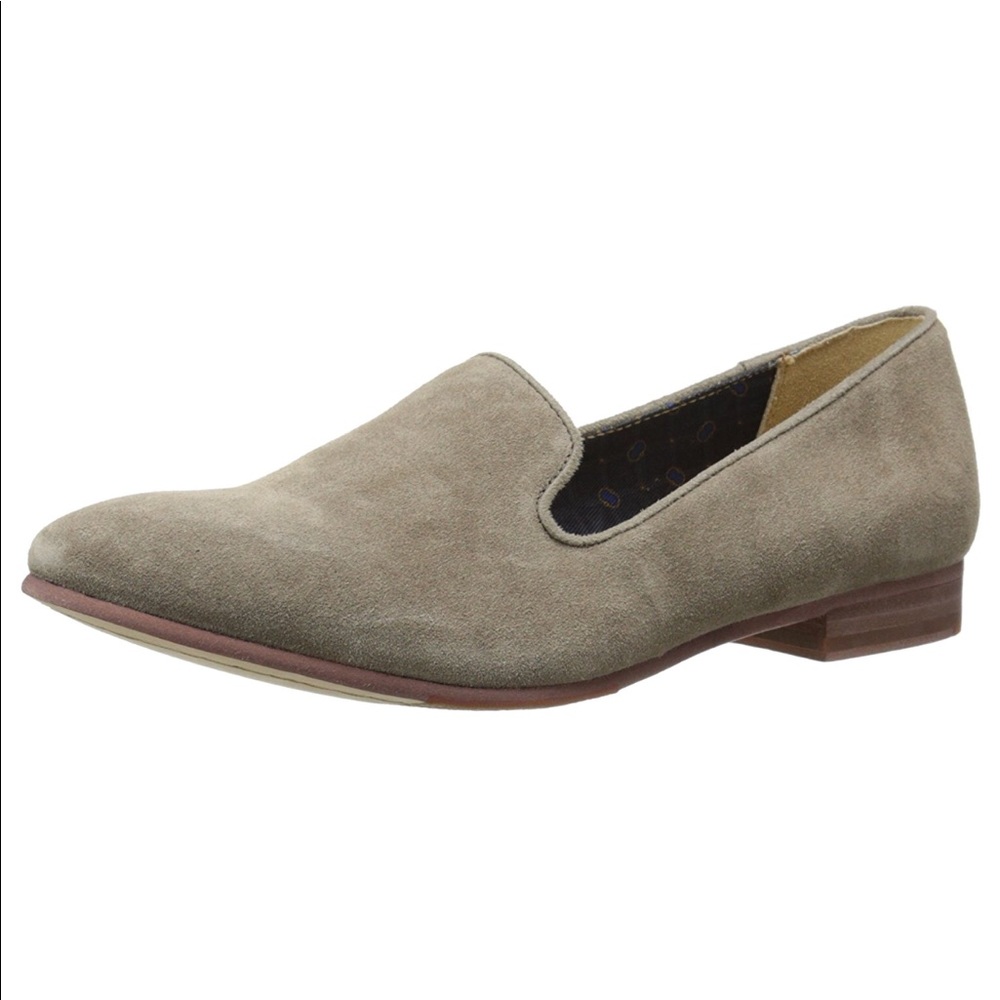 Smoking Flat Slip-On Leather Loafer - Picture 6 of 8