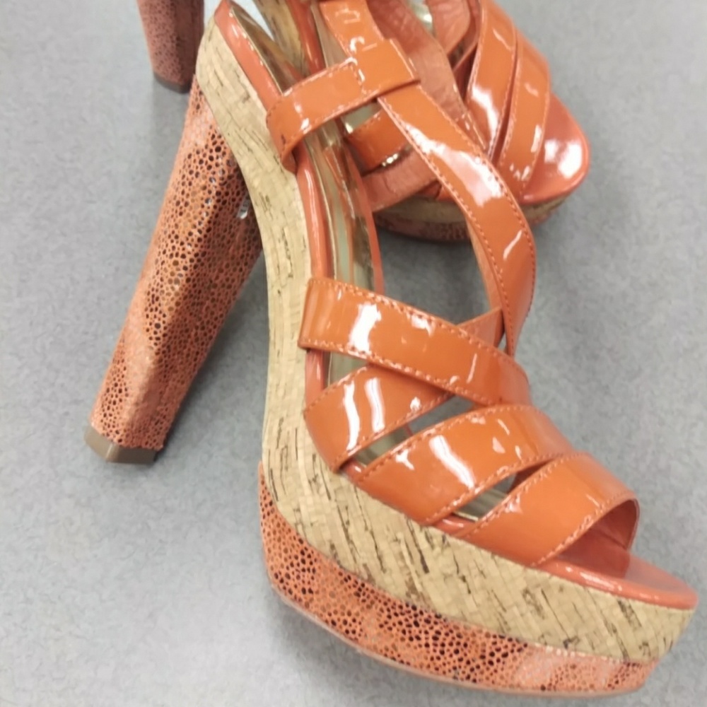 International Concepts 5.5M burnt orange 5 heel