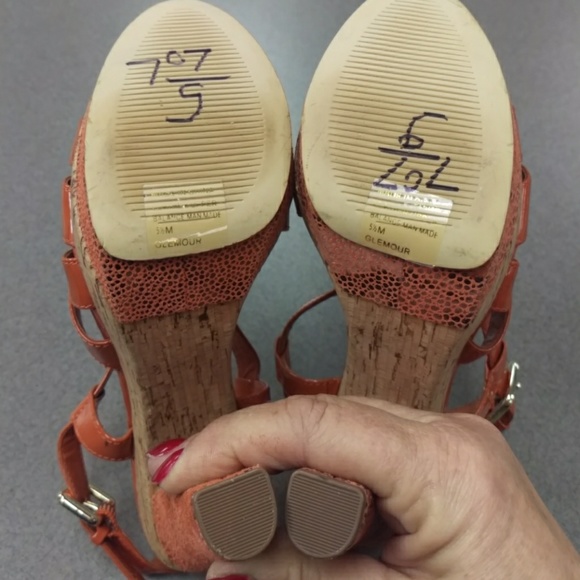 International Concepts 5.5M burnt orange 5 heel - Picture 6 of 8