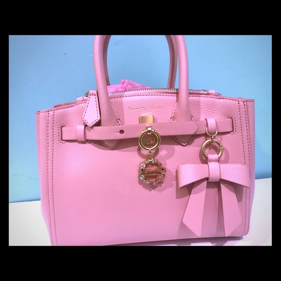 Samantha Thavasa Handbags - Samantha Thavasa Flower Wreath bag