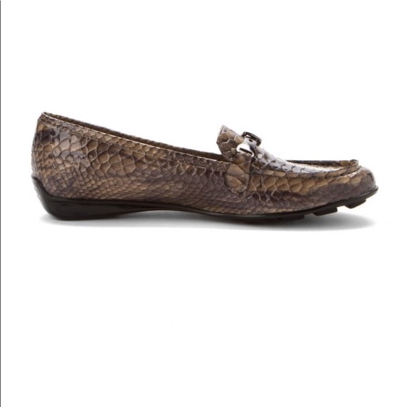Snake Print Leather Loafers - Picture 6 of 8