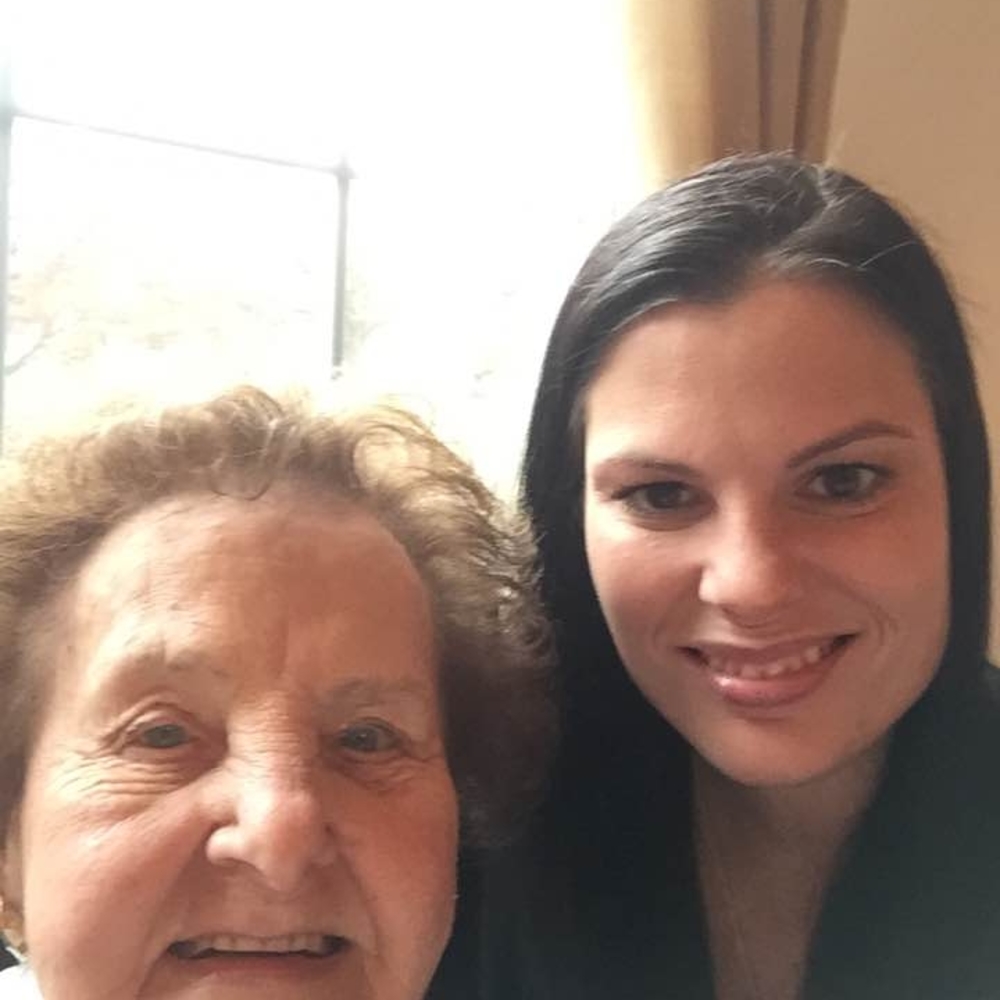 Meet your Posher, Stacy