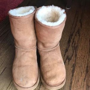 AUTHENTIC UGGS