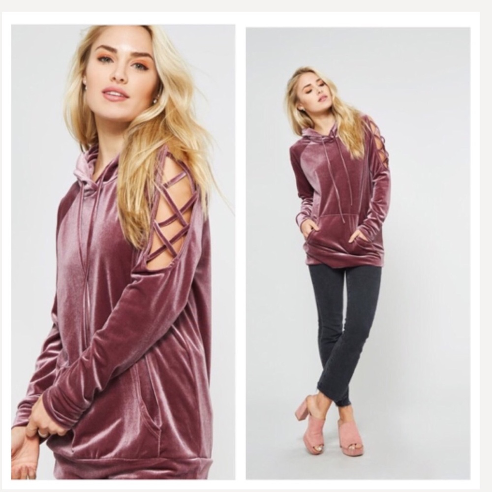 ❗️PRICE DROP! ARRIVED! LIMITED STOCK! Vneck