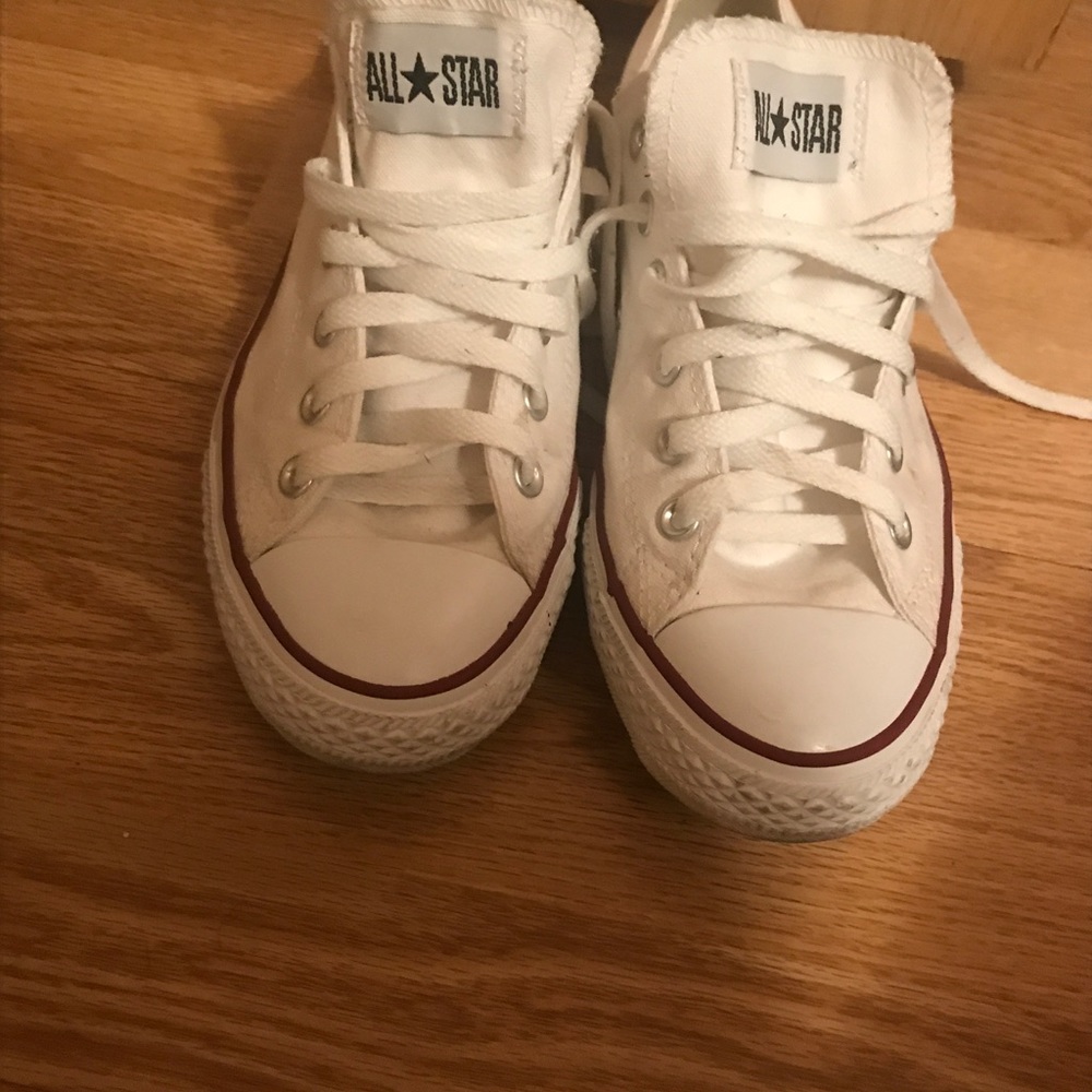 WHITE LOWTOP CONVERSE