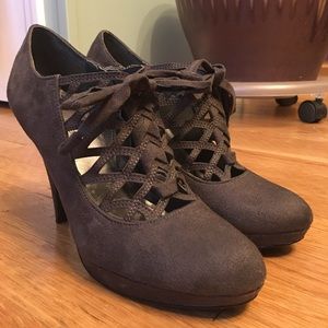 Naturalizer Charcoal Heels