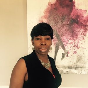 Meet your Posher, Debbie