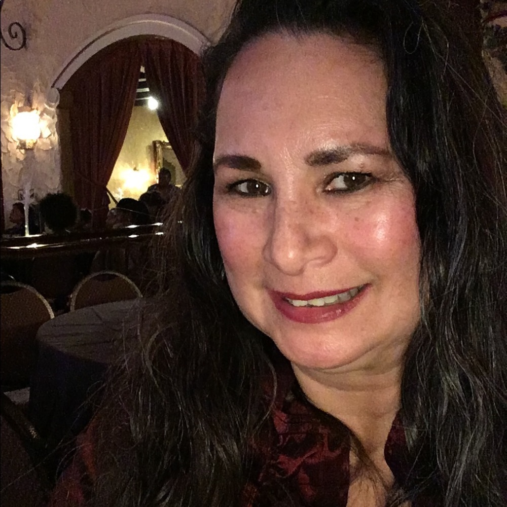 Meet your Posher, Laurie