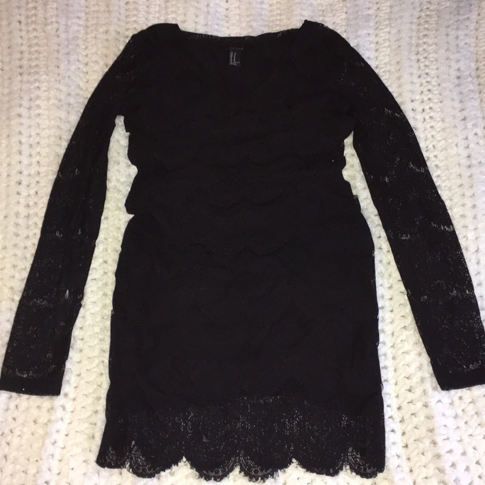 🌿 Long sleeve lace dress