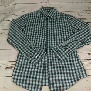 Express fitted button down