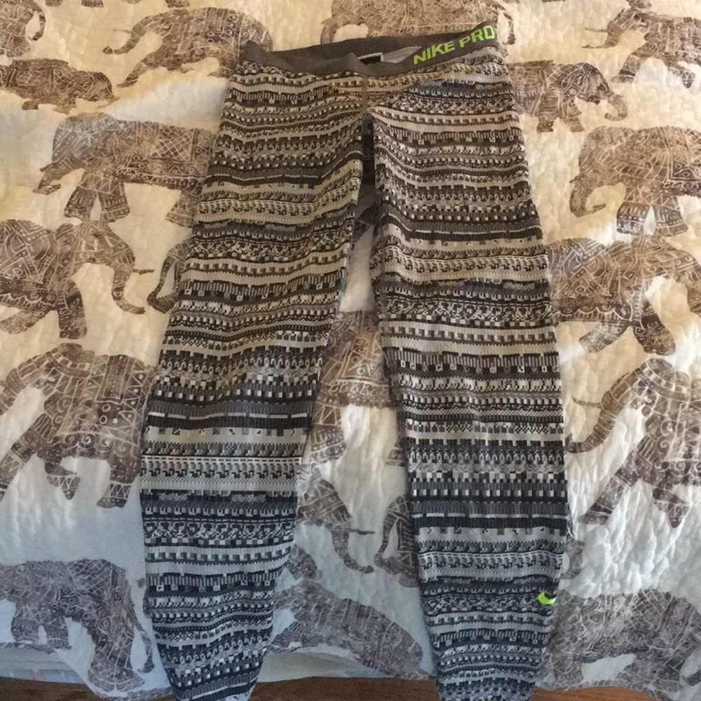 Nike pro leggings