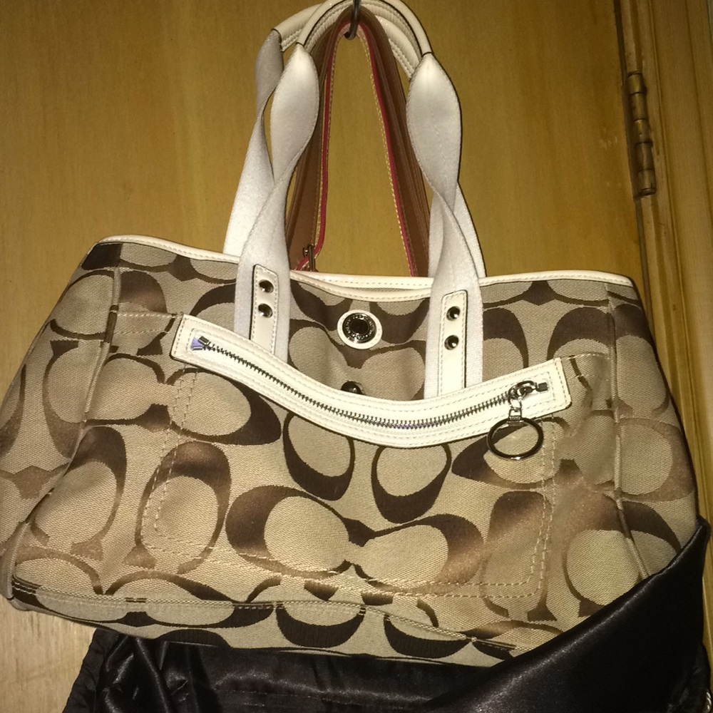 Medium Coach purse
