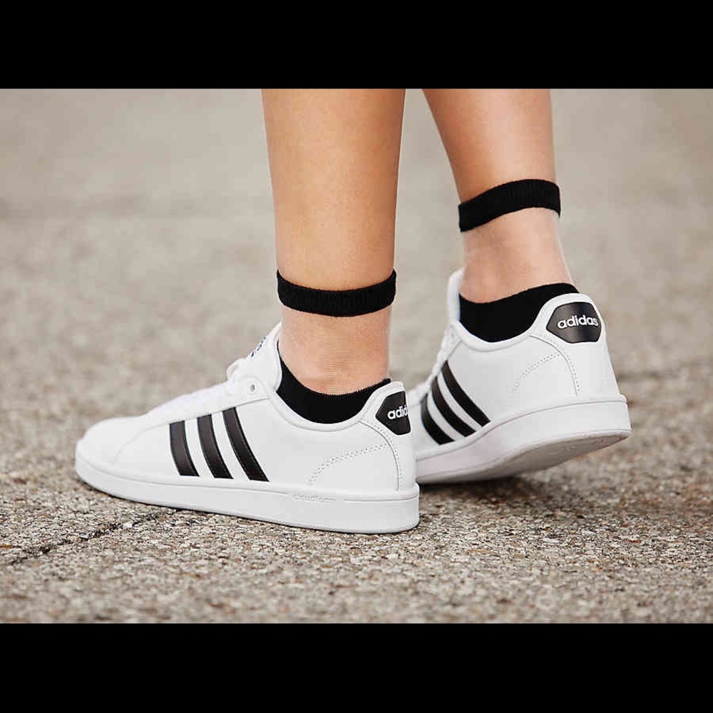 Adidas Advantage Sneaker