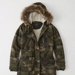 ABERCROMBIE SHERPA-LINED TWILL PARKA