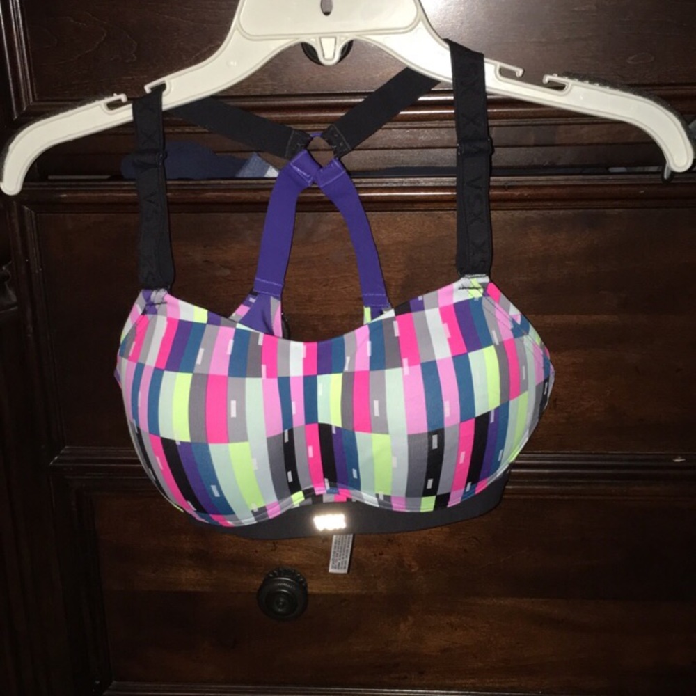 VS sports bra
