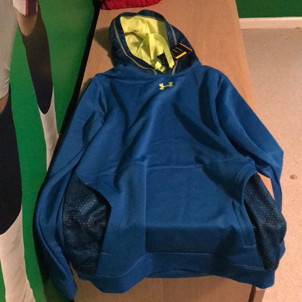 UNDER ARMOUR PERFORMANCE HOODIE