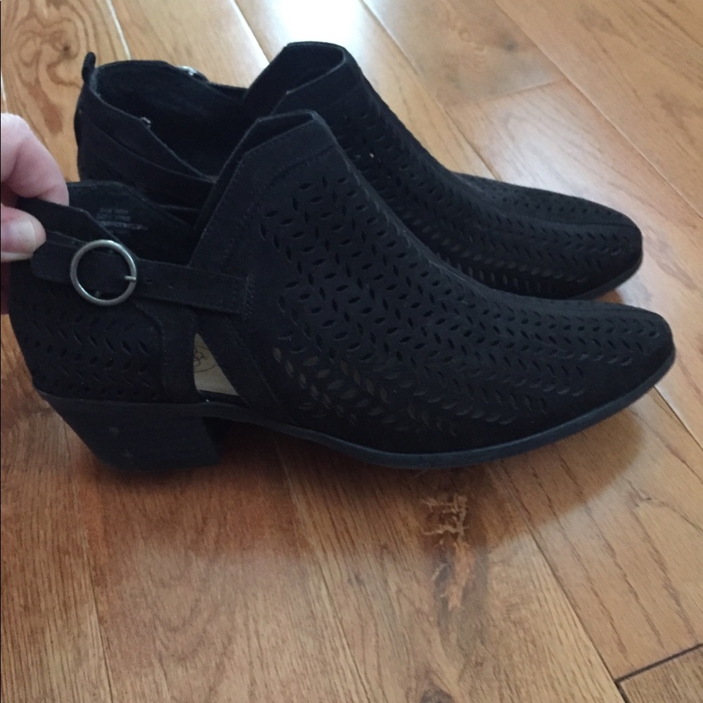 Cute black booties