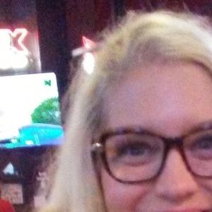 Meet your Posher, Deana