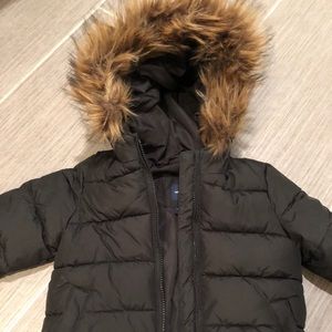 BabyGap Black puffer